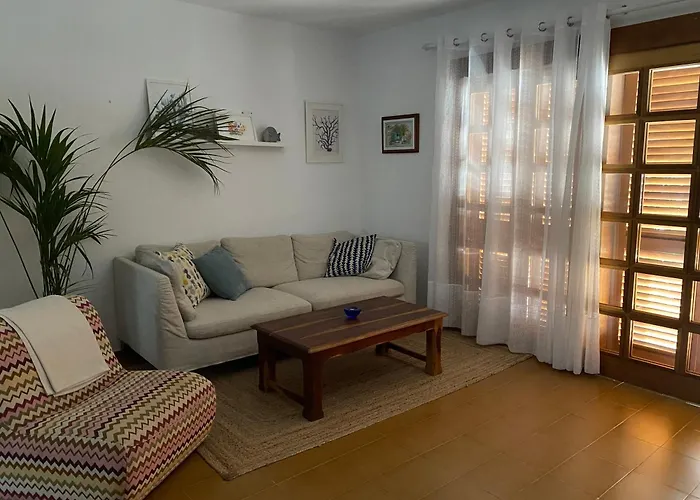 Дом отдыха Casa Mimosa With Private Pool & Garden