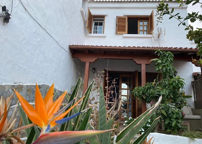 Casa Mimosa With Private Pool & Garden Дом отдыха Агаэте